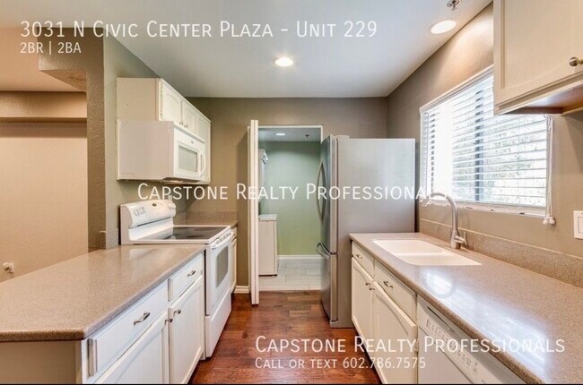Building Photo - 3031 N Civic Center Plz