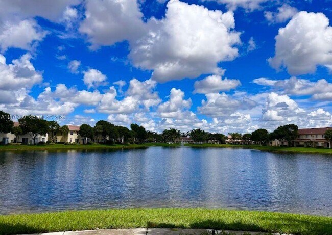 Foto del edificio - 8344 SW 27th St