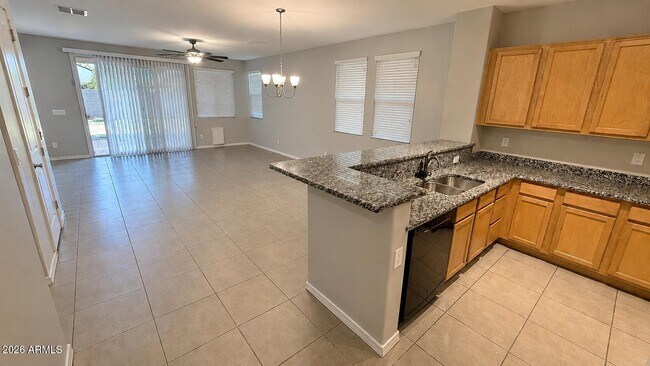 Foto del edificio - 41320 W Palmyra Ln