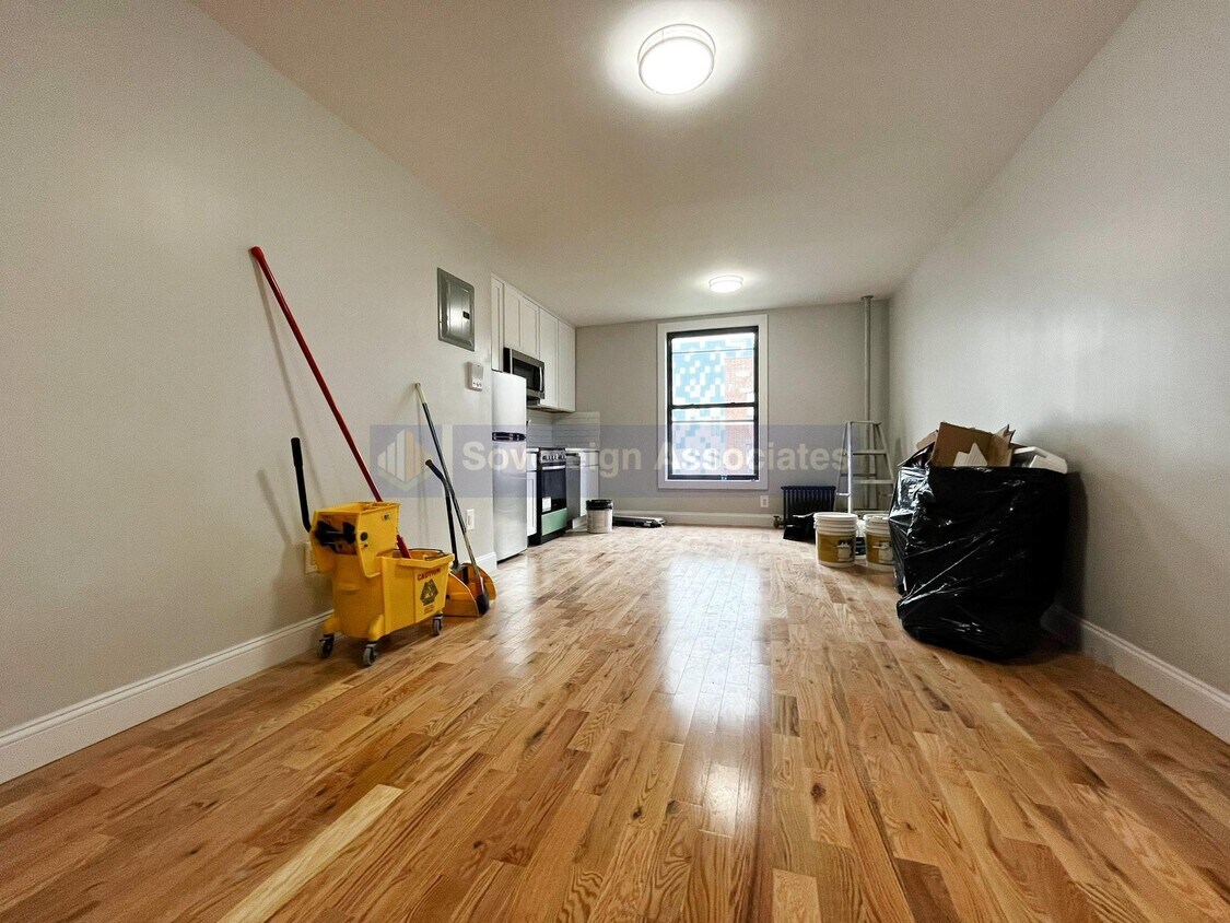 Primary Photo - 133 Sherman Ave