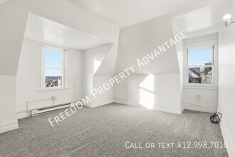 Building Photo - 703 Excelsior St