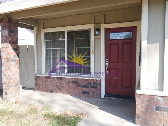 Building Photo - 5566-5568 Hillsdale Blvd
