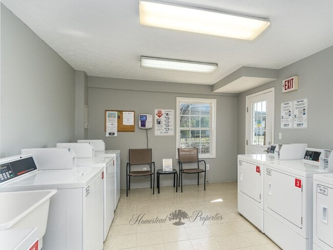 Building Photo - Buccaneer Court