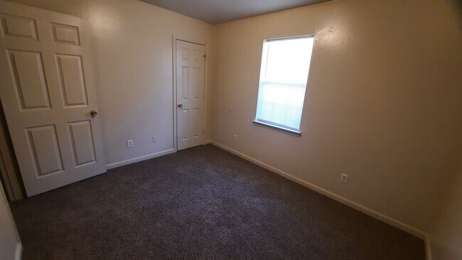 Building Photo - Pine Woods Apartments - West Blocton, AL