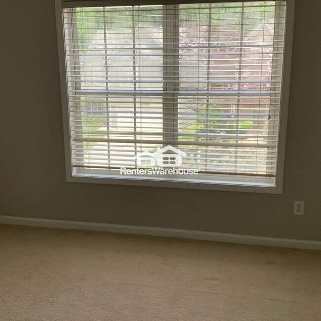 Building Photo - 2983 Rosebrook Dr
