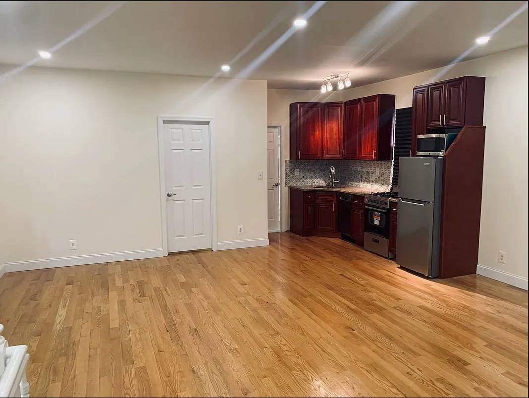 2211 De Reimer Ave, The Bronx, NY 10475 House Rental in The Bronx, NY