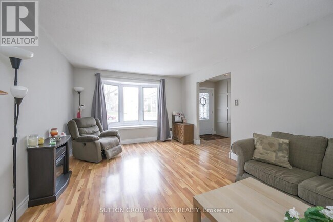 Building Photo - 46 Monmore Rd