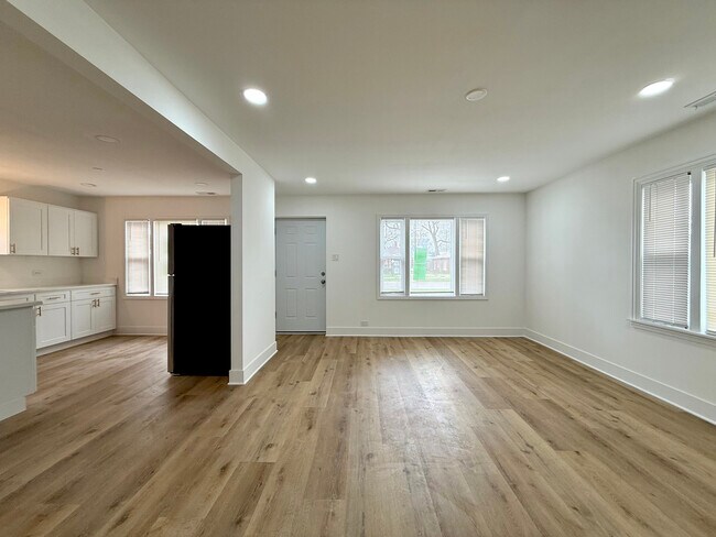 Foto del edificio - 14916 Langley Ave