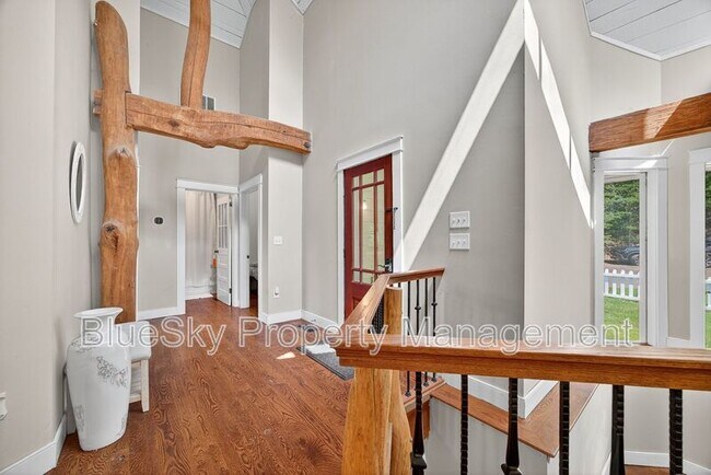 Foto del edificio - 3005 Lonesome Mountain Rd