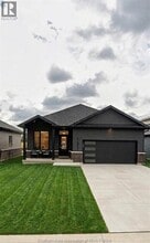 Building Photo - 131 Grassland Grv