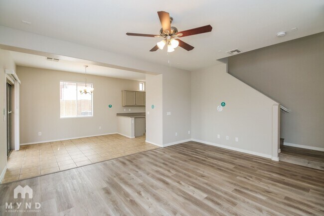 Building Photo - 3851 E Flower St