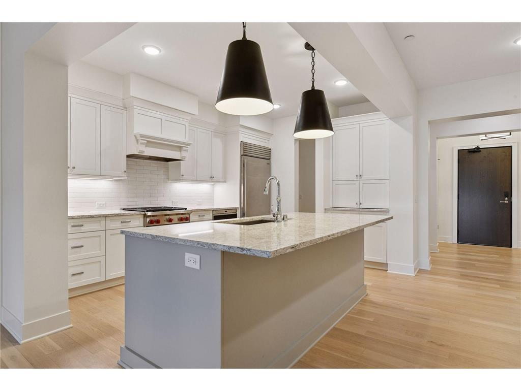 Foto principal - 222 Ferndale Rd S