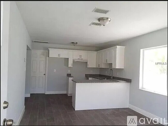 Foto del edificio - 303 N Marie Ave