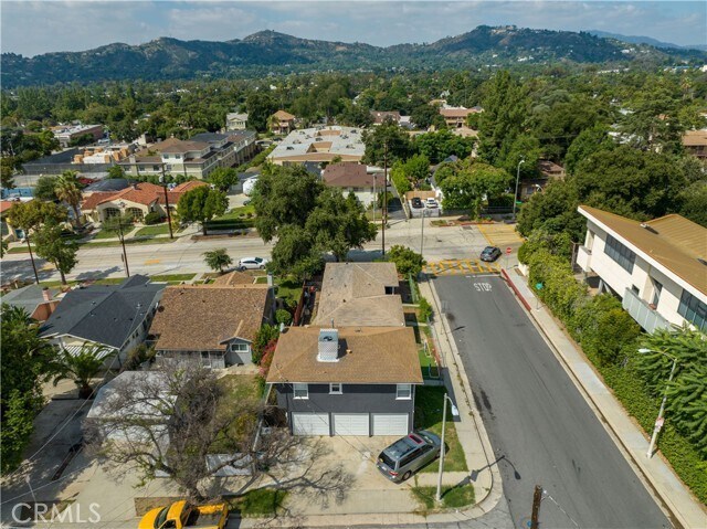 Building Photo - 112 Grandview St