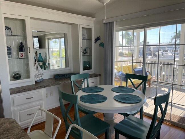 Foto del edificio - 3687 Blueberry Ln