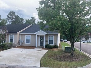Building Photo - 207 Evans Lake Dr