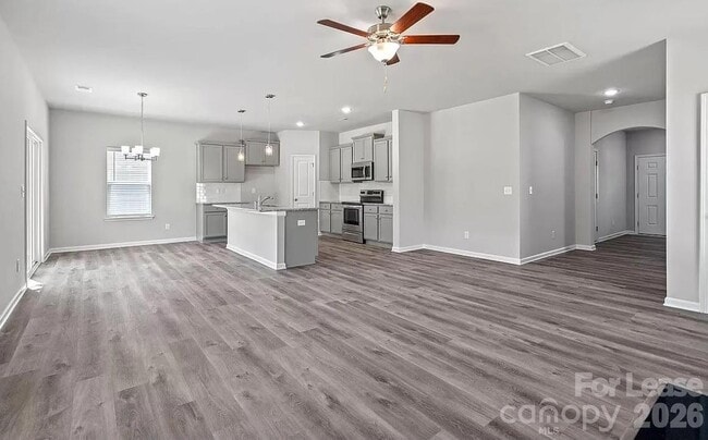 Foto del edificio - 4213 Stoneygreen Ln