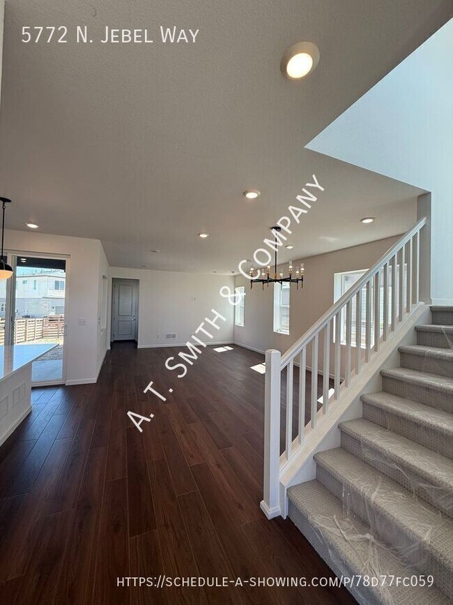 Foto del edificio - 5772 N Jebel Wy