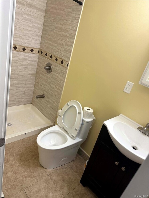 Foto principal - 30-03 73rd St