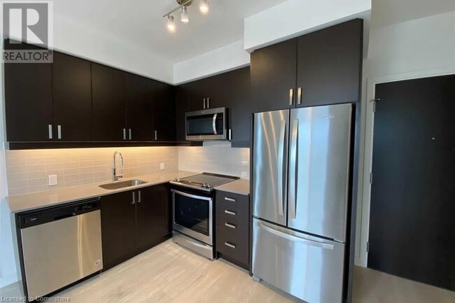 Building Photo - 8 Nahani Way