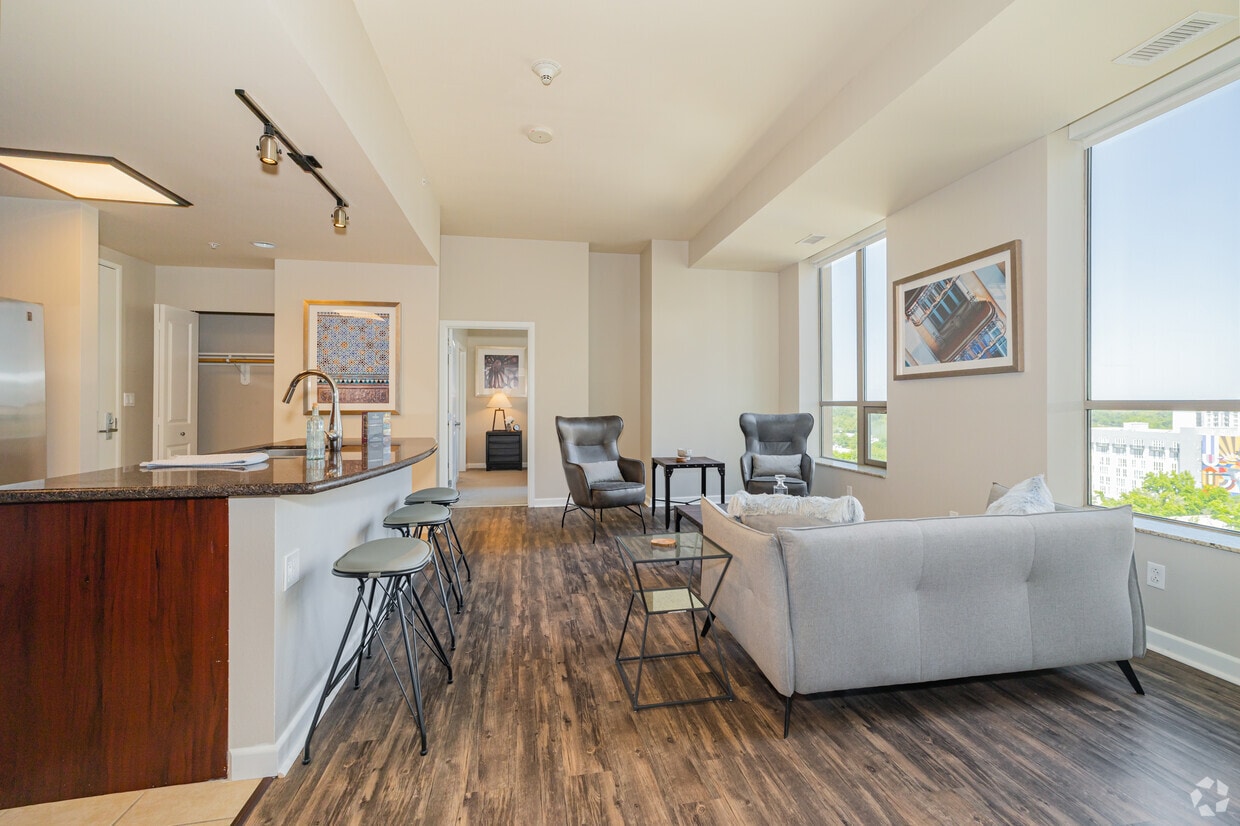 Primary Photo - Penthouses at Capitol Park