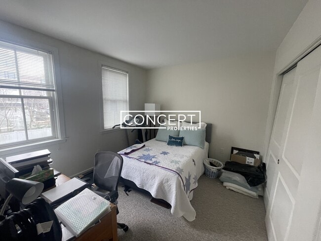 Building Photo - 110 Second St. Unit 111
