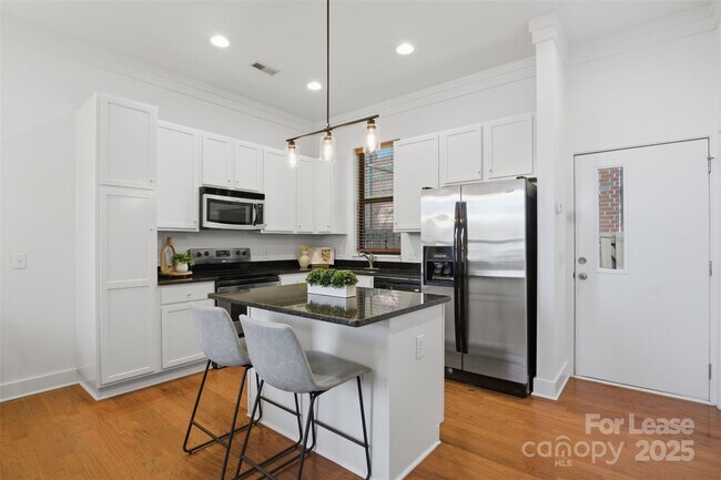 Foto del edificio - 3254 Noda Blvd