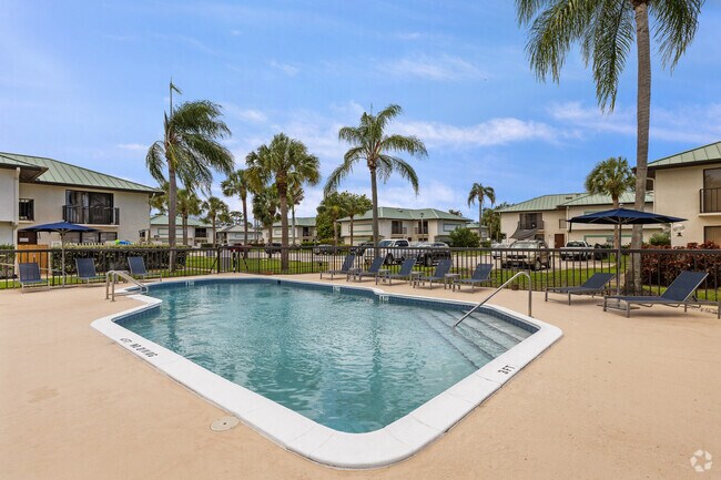 Piscina principal - Sabal Palm Villas