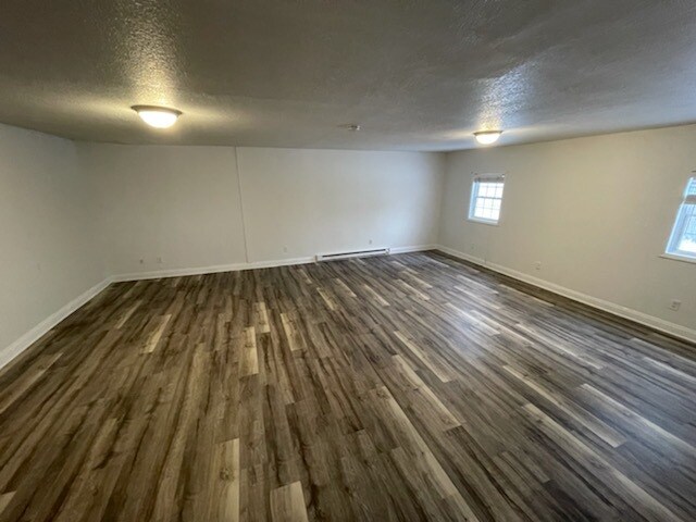 Building Photo - 1226 Latham Ave