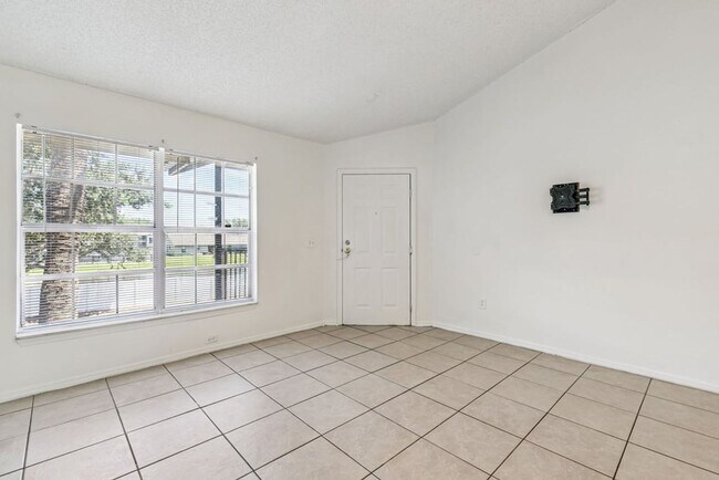 Foto del edificio - Spacious and Affordable 2/2 Condo In Lancelot at Winter Park