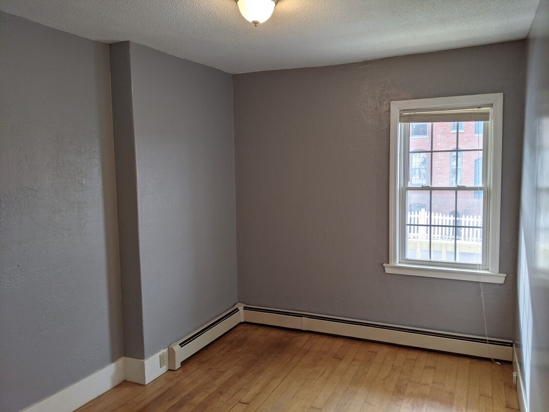 Bedroom - 15 Front St