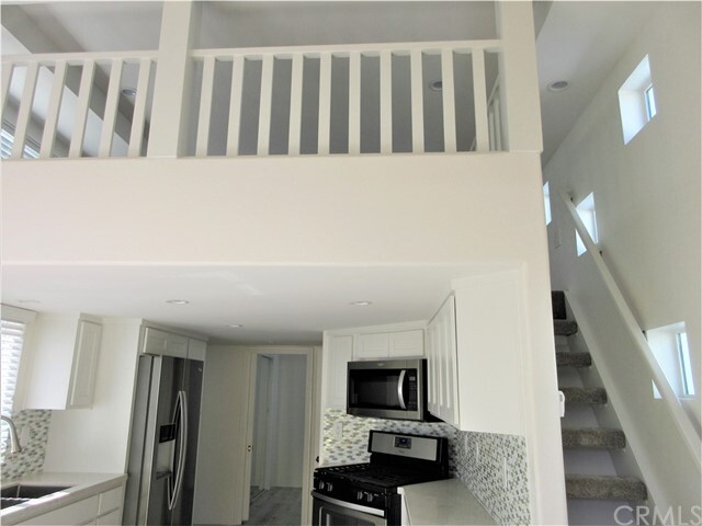 Building Photo - 105 Sandy Dr