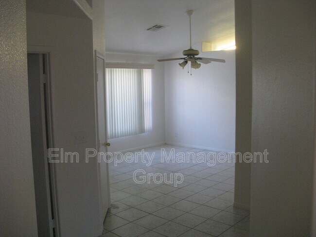 Foto del edificio - 5716 Grand Entries Dr