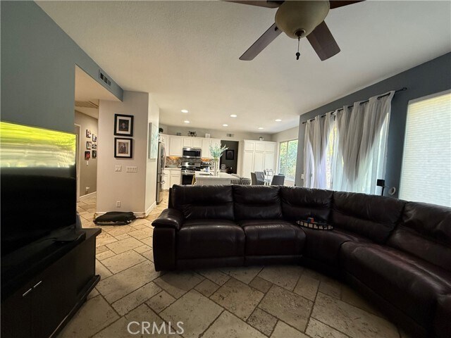 Foto del edificio - 2678 N Bentley St