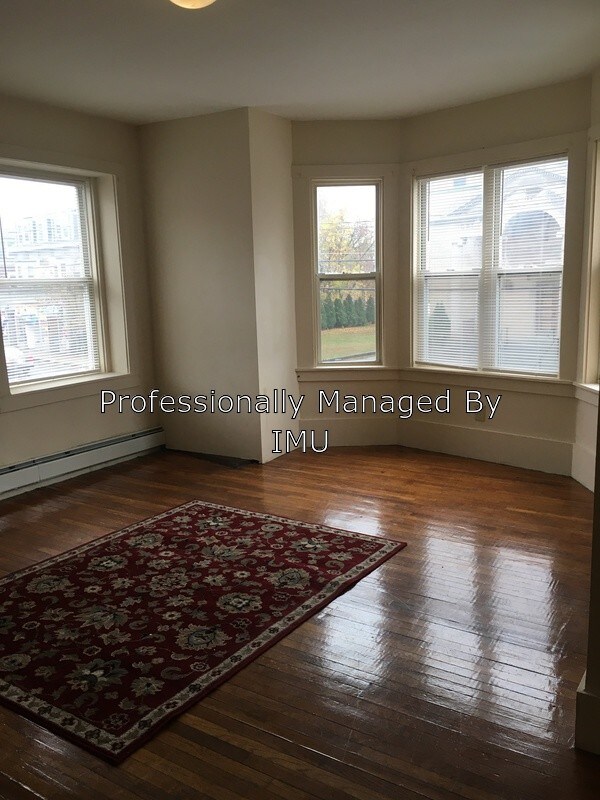 Building Photo - 157 Winter St
