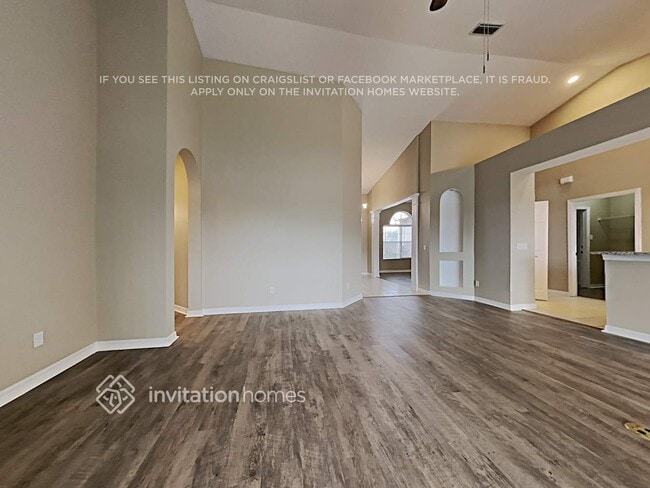 Foto del edificio - 341 Oak Springs Dr