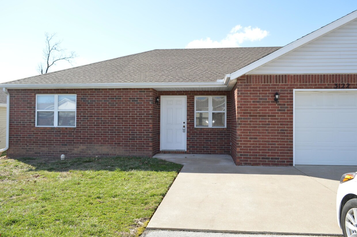 3122 Adele Ct, Joplin, MO 64804 Condo for Rent in Joplin, MO