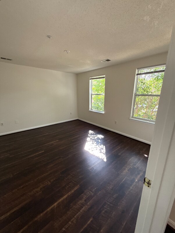 Foto del edificio - 10022 Vanderbilt Cir