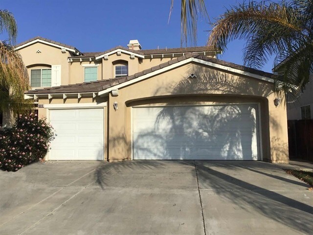 Foto principal - 16010 Edgewater Lane