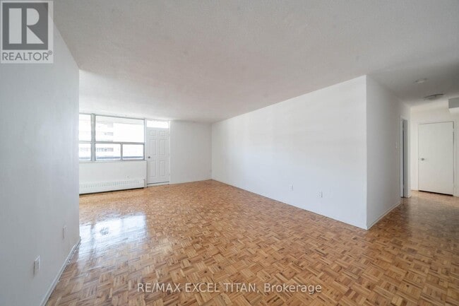 Building Photo - 5 Glamorgan Ave