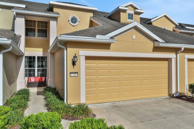 Foto del edificio - Flagler Station Townhome 3/2.5 - 2 car garage - 2000+ square feet