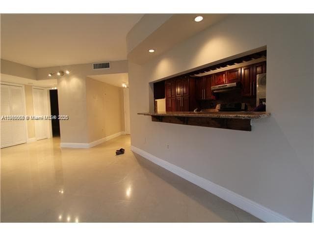 Foto del edificio - 21075 NE 34th Ave