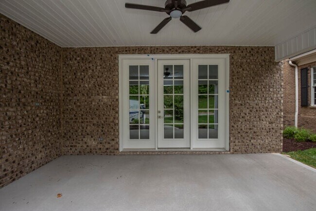 Foto del edificio - 481 Chapel Grove Ln
