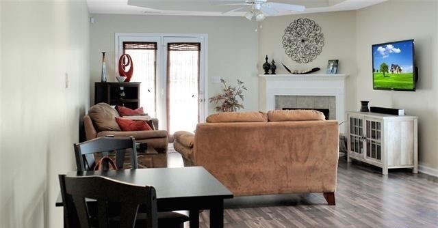 Foto del edificio - 2516 Forest Lakes Ln