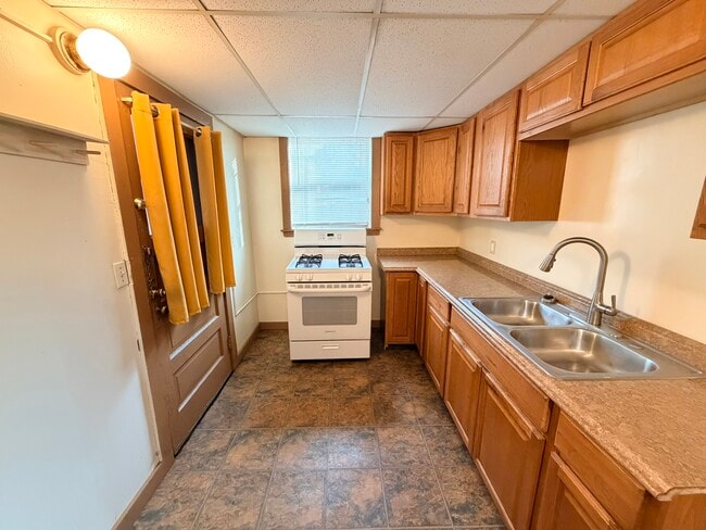 Building Photo - 7405 Detroit Ave