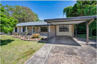 Building Photo - 111 Robinwood Dr NW