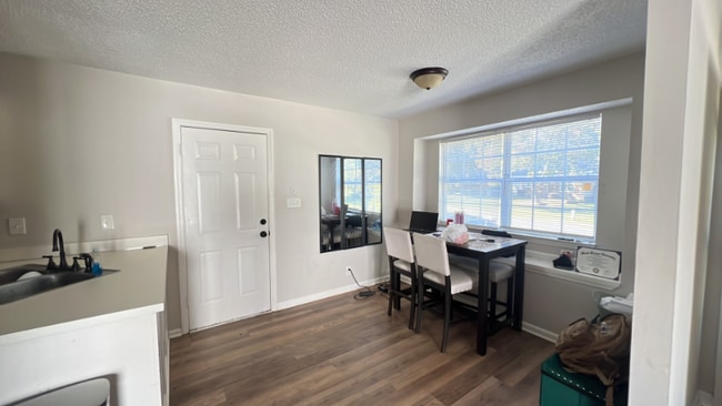 Building Photo - 78 Grassmire Dr