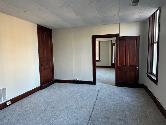 Foto del edificio - 3036 W Maryland St