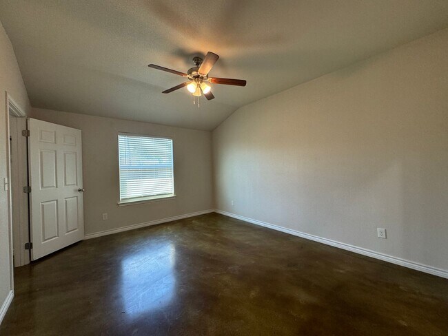 Building Photo - 108 Lowes Blvd