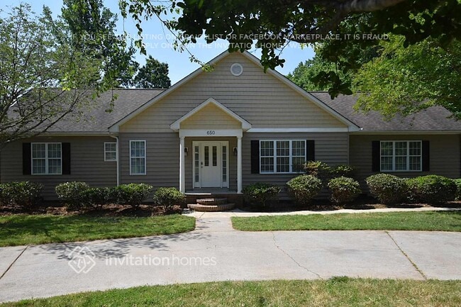 Building Photo - 650 Petree Rd